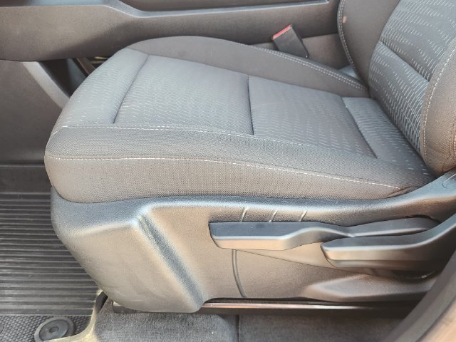 Used 2026 Chevrolet Equinox LT w/ Safety and Technology Package FWD image 23