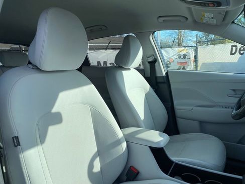 Used 2024 Hyundai Kona SEL w/ Convenience Package AWD/4WD image 16