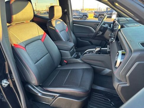 Used 2023 Chevrolet Colorado Z71 w/ Z71 Convenience Package 2 image 12