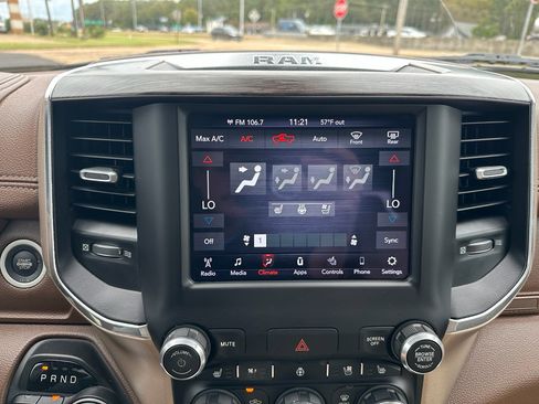 Used 2019 RAM 1500 Laramie image 13