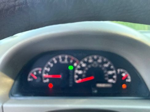 Used 2005 Toyota Camry LE FWD image 13