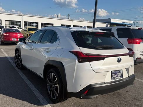 Used 2021 Lexus UX 250h w/ Accessory Package (Z2) AWD/4WD image 13