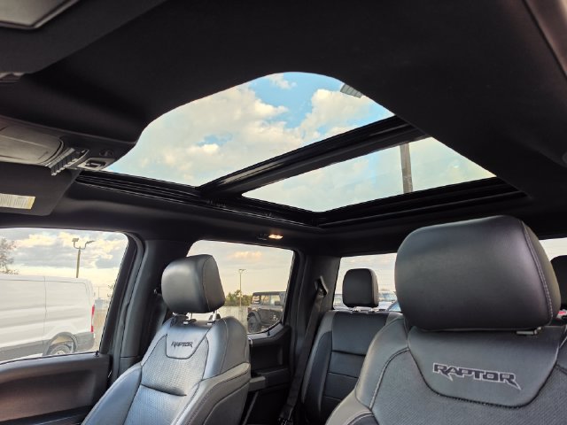 Used 2018 Ford F150 Raptor w/ Equipment Group 802A Luxury AWD/4WD image 8