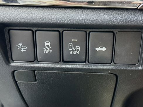 Used 2017 Toyota Avalon XLE Premium FWD image 17