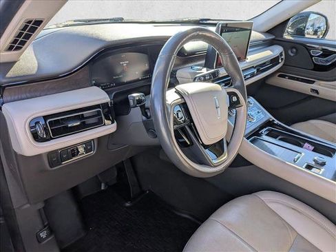Used 2022 Lincoln Aviator Reserve w/ Equipment Group 201A image 9