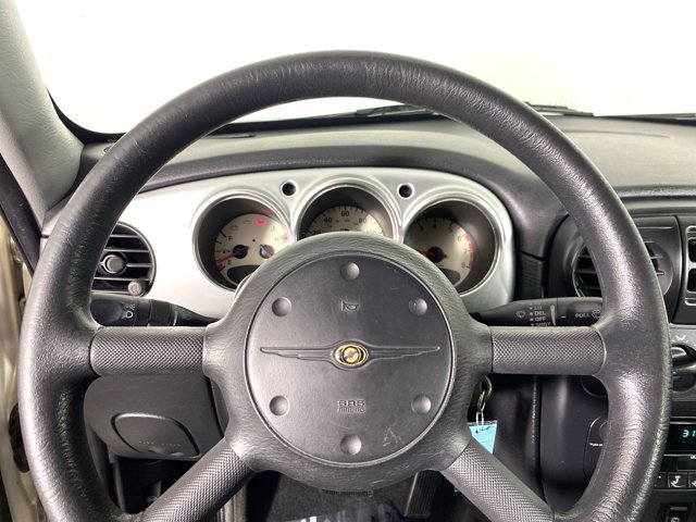 Used 2005 Chrysler PT Cruiser FWD image 16