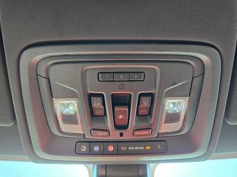 Used 2019 Chevrolet Silverado 1500 High Country AWD/4WD image 29