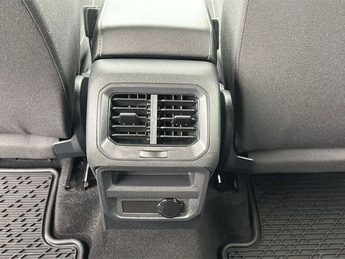 Used 2023 Volkswagen Tiguan S image 31