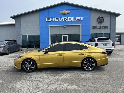 Used 2021 Hyundai Sonata SEL Plus w/ Tech Package FWD image 4