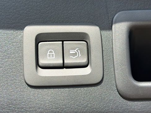 Used 2025 MAZDA CX-30 AWD 2.5 S w/ Premium Package image 13