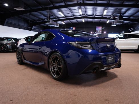 Used 2022 Toyota GR86 image 5