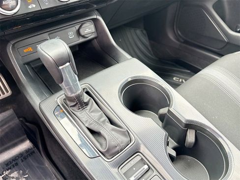 Used 2025 Honda Civic Sport image 16