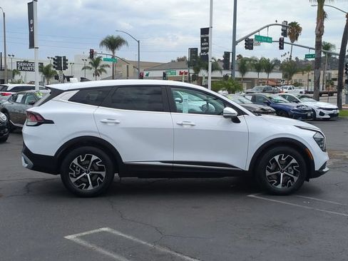 Certified 2024 Kia Sportage EX FWD image 2