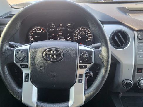 Used 2018 Toyota Tundra SR5 w/ SR5 Upgrade Package AWD/4WD image 29