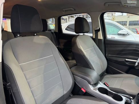 Used 2015 Ford Escape SE image 18