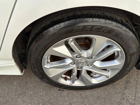 Used 2019 Honda Accord LX image 9