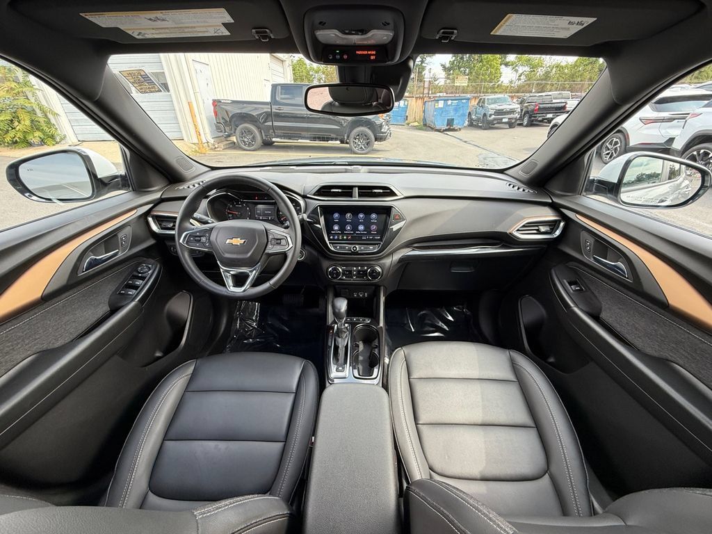 Used 2023 Chevrolet TrailBlazer ACTIV w/ Convenience Package AWD/4WD image 22