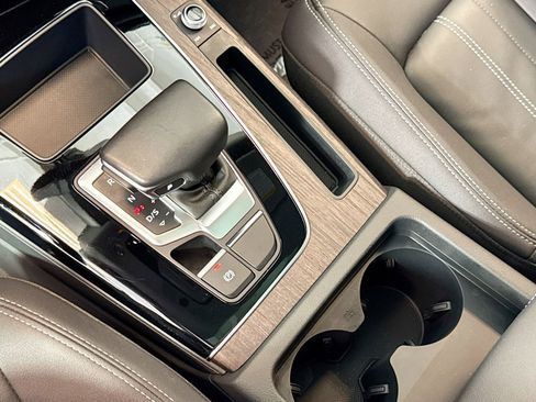 Used 2023 Audi Q5 2.0T Premium w/ Convenience Package image 16