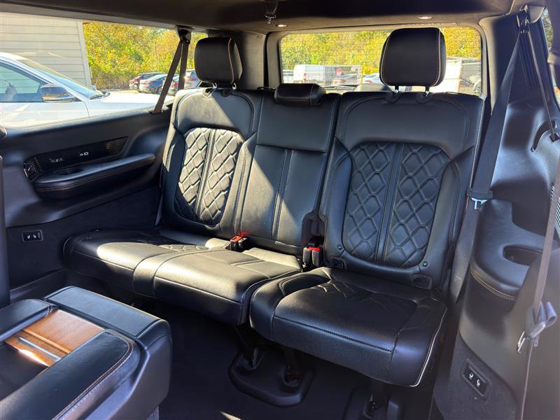 Used 2024 Jeep Grand Wagoneer L Series III AWD/4WD image 28