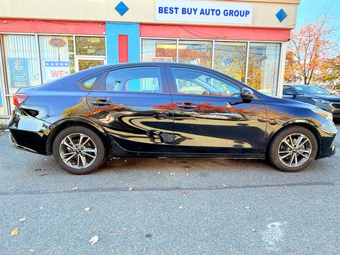 Used 2023 Kia Forte LXS image 11