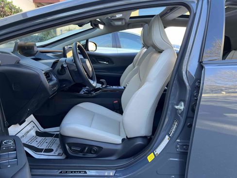 Used 2024 Toyota Prius Limited image 5