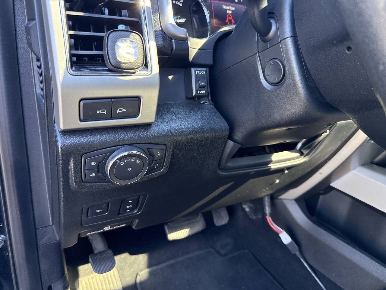 Used 2020 Ford F350 Lariat AWD/4WD image 20