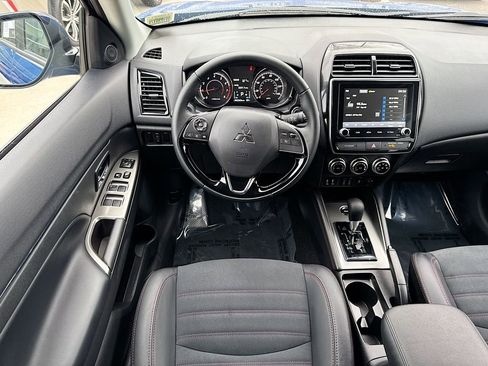 Used 2025 Mitsubishi Outlander Sport ES image 11