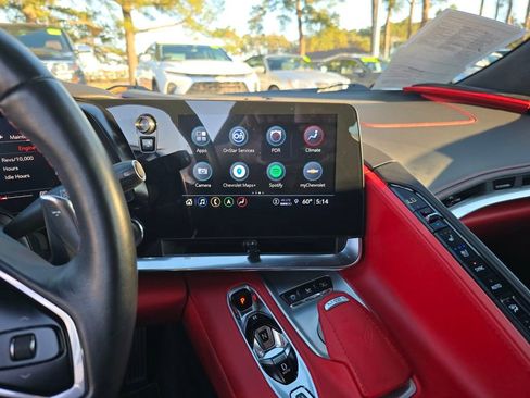 Used 2021 Chevrolet Corvette Stingray Premium Cpe w/ Z51 Performance Package image 17