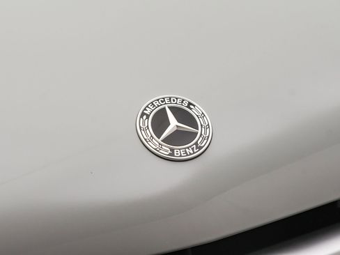 Used 2025 Mercedes-Benz GLS 450 4MATIC image 28