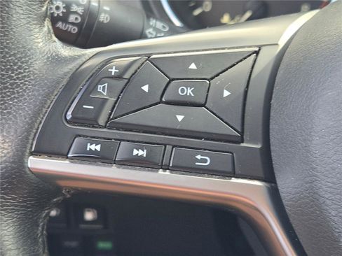 Used 2020 Nissan Rogue SL w/ Premium Package image 34