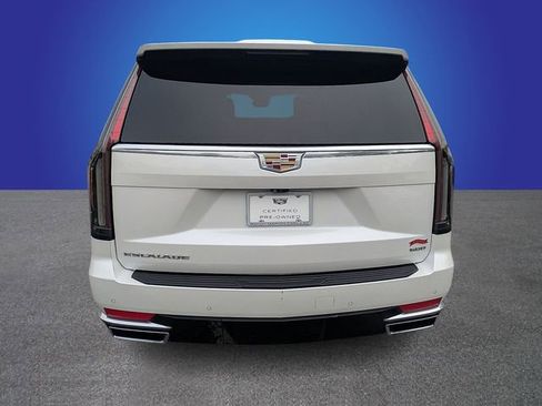 Certified 2022 Cadillac Escalade Premium Luxury Platinum image 4