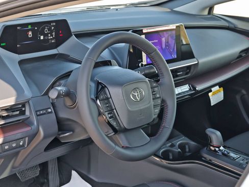 New 2026 Toyota Prius Plug-In Hybrid FWD image 12