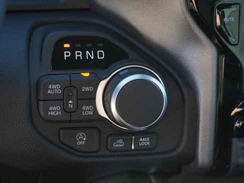 New 2026 RAM 1500 4x4 Crew Cab image 23