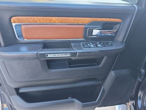 Used 2018 RAM 1500 Laramie Longhorn image 15