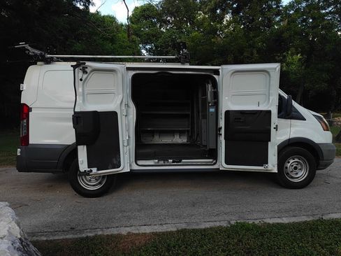 Used 2018 Ford Transit 150 130 Low Roof RWD image 4