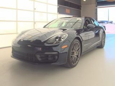 Used 2023 Porsche Panamera 4 Platinum Edition AWD/4WD image 1
