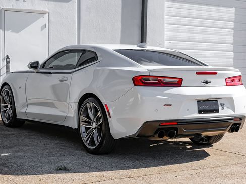 Used 2016 Chevrolet Camaro LT image 15