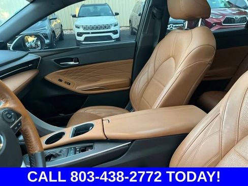 Used 2021 Toyota Avalon Limited w/ Advanced Safety Package FWD image 10