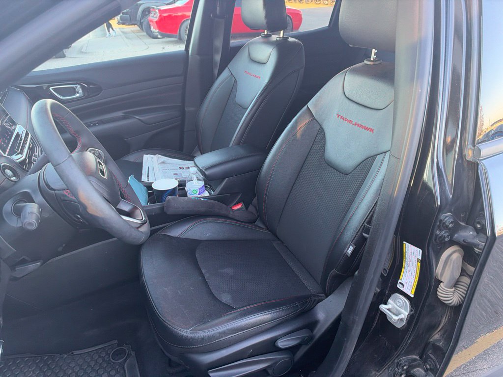 Certified 2025 Jeep Compass Trailhawk AWD/4WD image 18