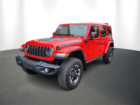 Used 2024 Jeep Wrangler Unlimited Rubicon 4xe image 2
