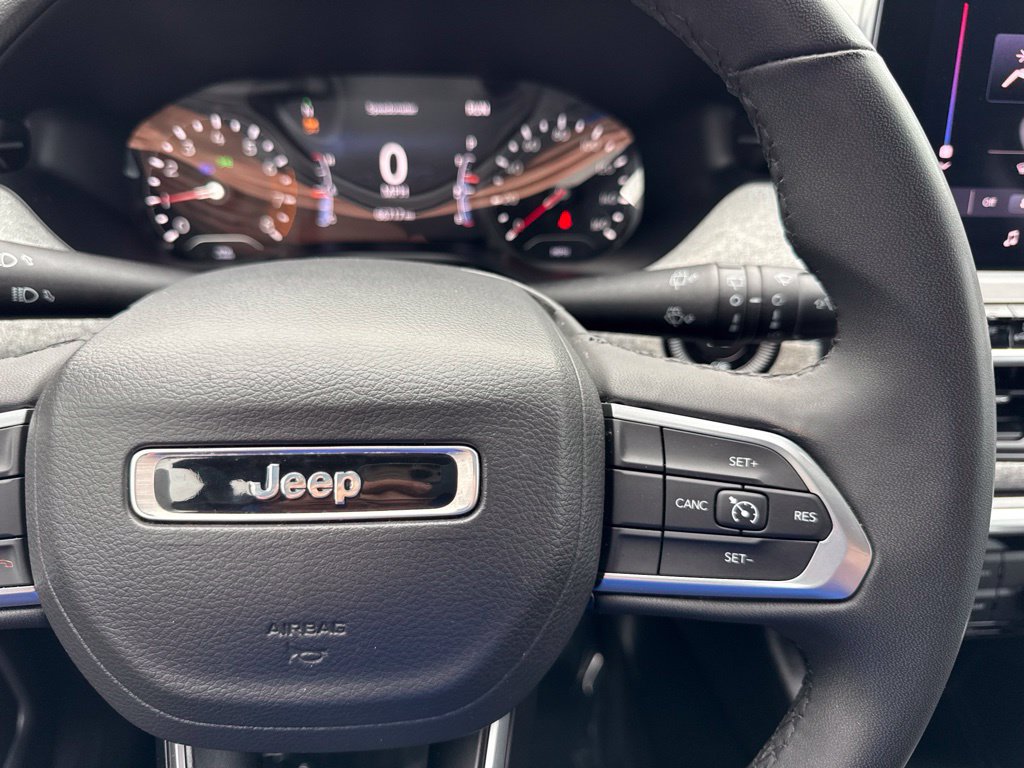 Used 2024 Jeep Compass Latitude AWD/4WD image 25