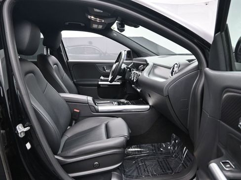 Used 2025 Mercedes-Benz GLA 250 4MATIC image 29