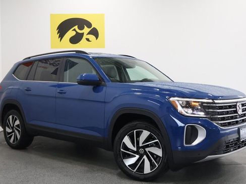 New 2026 Volkswagen Atlas SE image 2