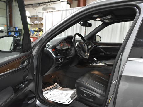 Used 2018 BMW X5 xDrive35i image 11