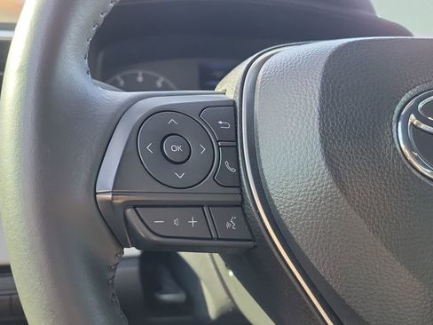 Used 2025 Toyota Corolla SE image 25