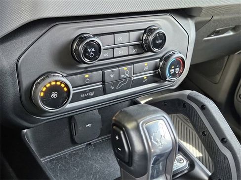 Used 2022 Ford Bronco Big Bend image 19