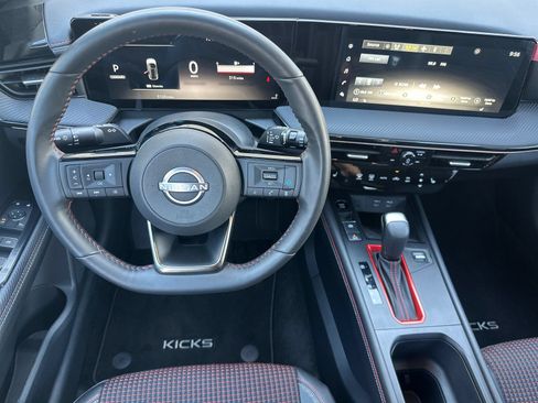Used 2025 Nissan Kicks SR w/ SR Premium Package AWD/4WD image 14