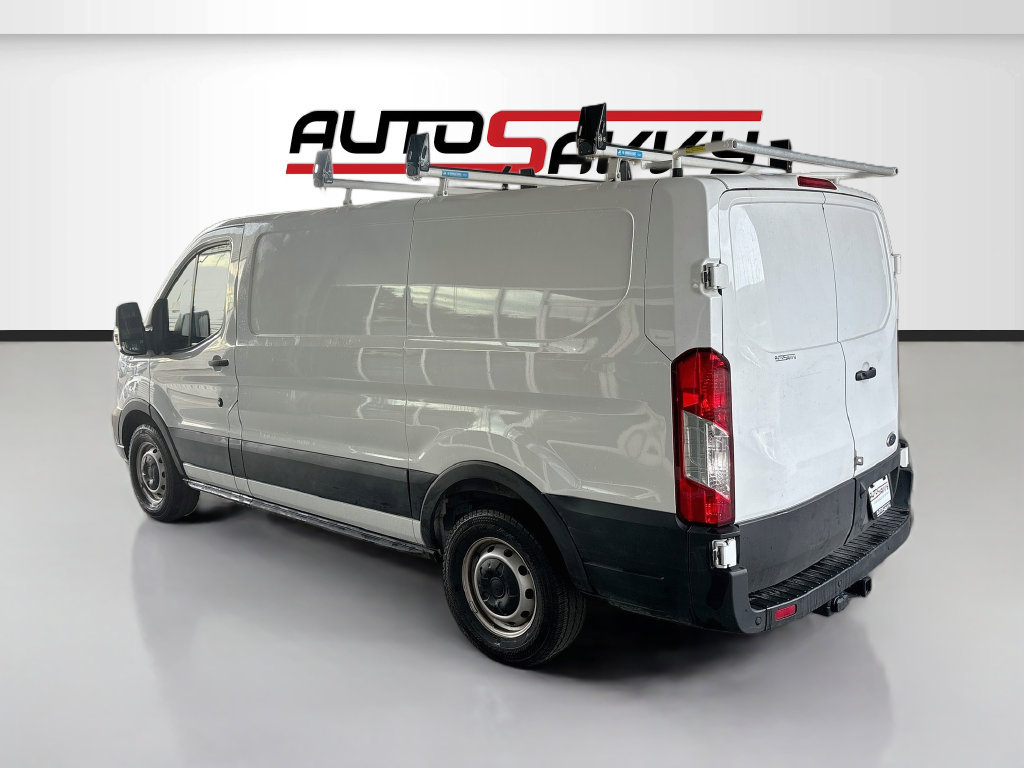 Used 2025 Ford Transit 150 Low Roof RWD image 5