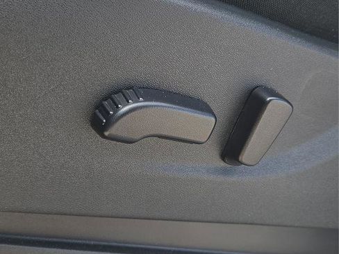 Used 2024 Nissan Frontier Pro-X image 23