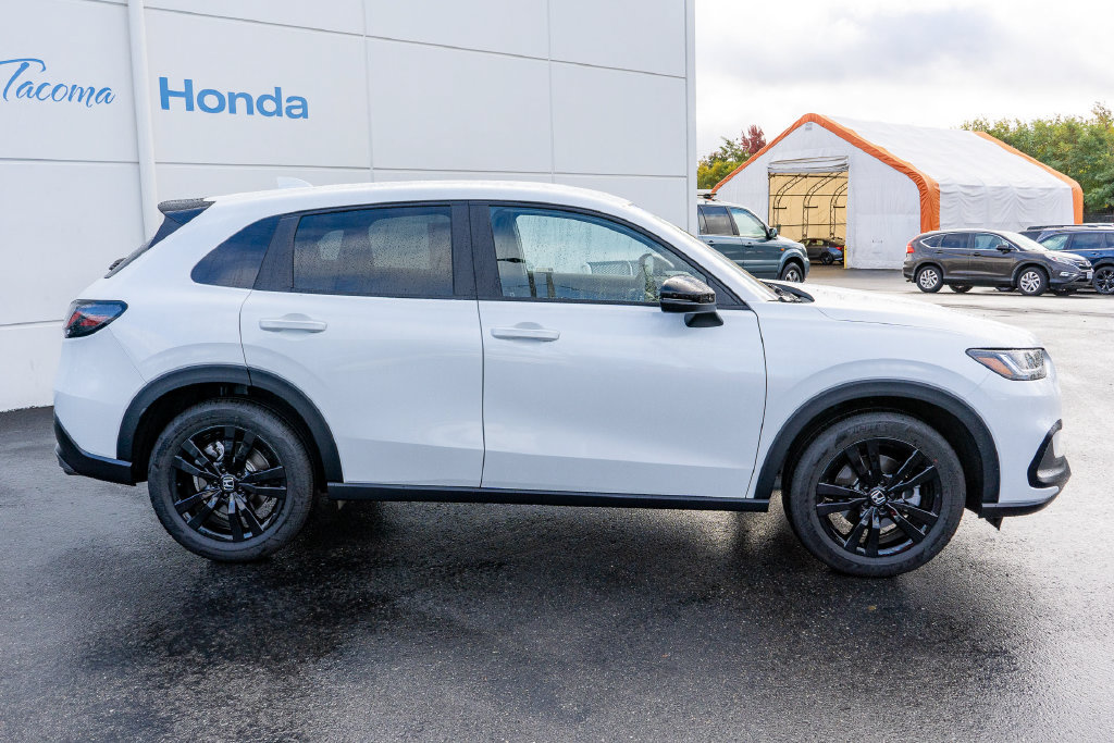 Certified 2026 Honda HR-V Sport image 16
